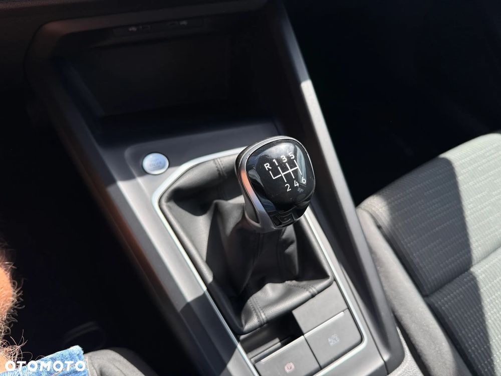 Volkswagen Golf 1.0 TSI - 11