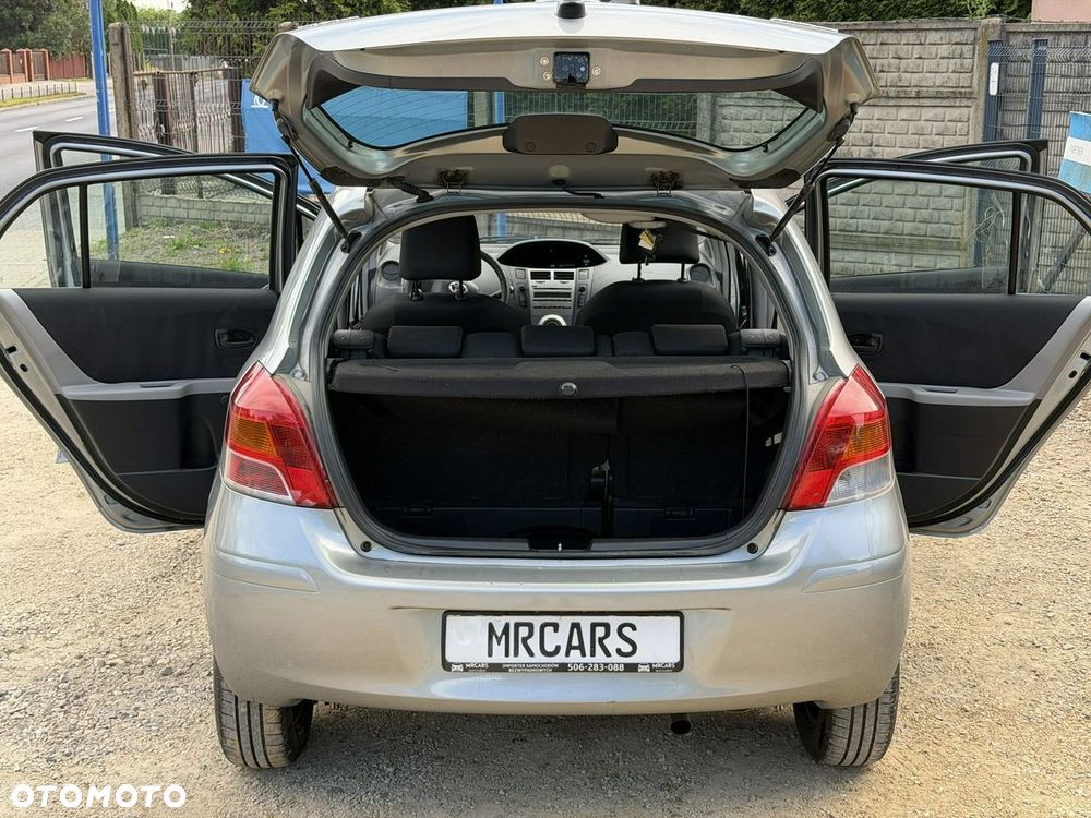 Toyota Yaris - 24