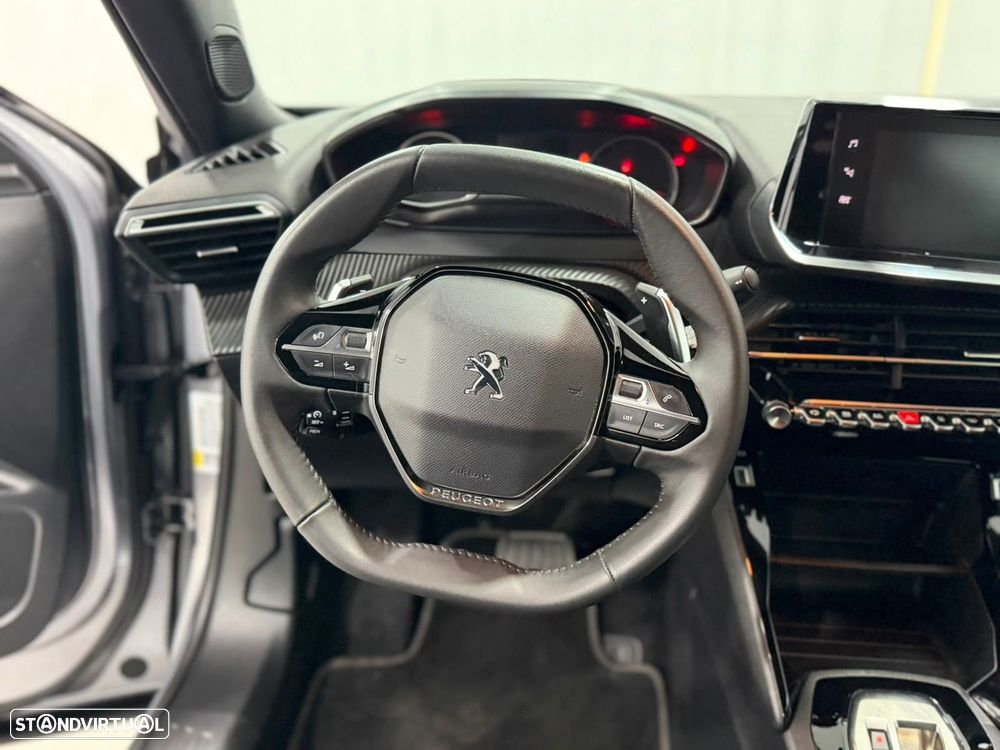 Peugeot 2008 1.2 PureTech Active Pack EAT8 - 9
