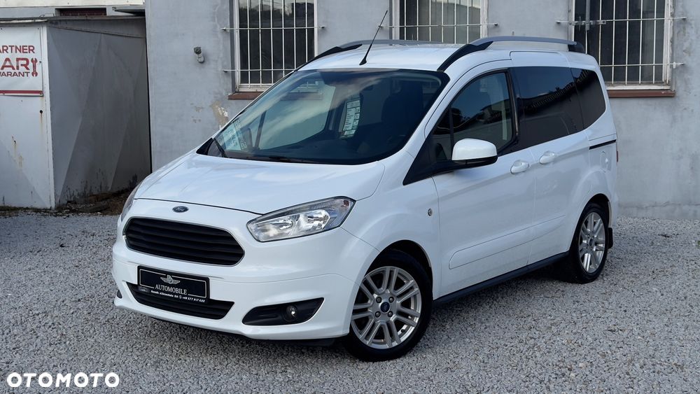 Ford Tourneo Courier 1.0 EcoBoost S&S Titanium - 4