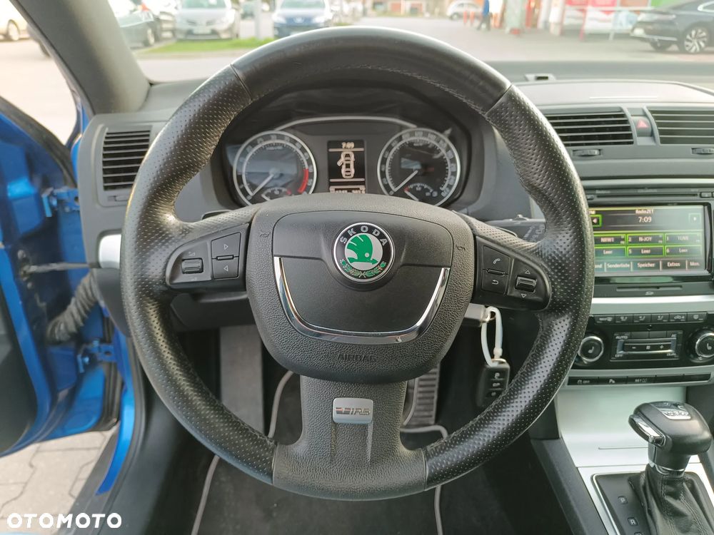 Skoda Octavia Combi 2.0 TDI DPF DSG RS - 14
