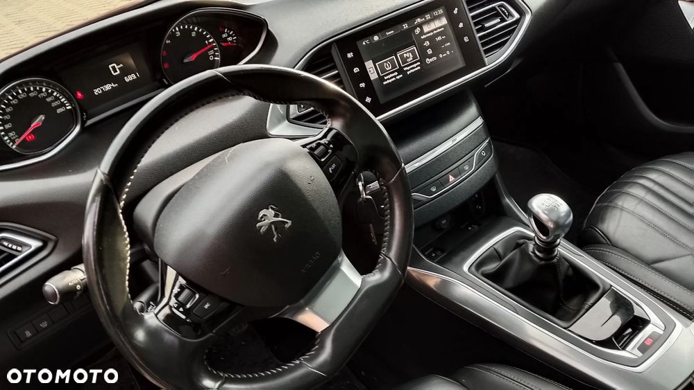 Peugeot 308 2.0 Blue HDi Allure S&S - 11