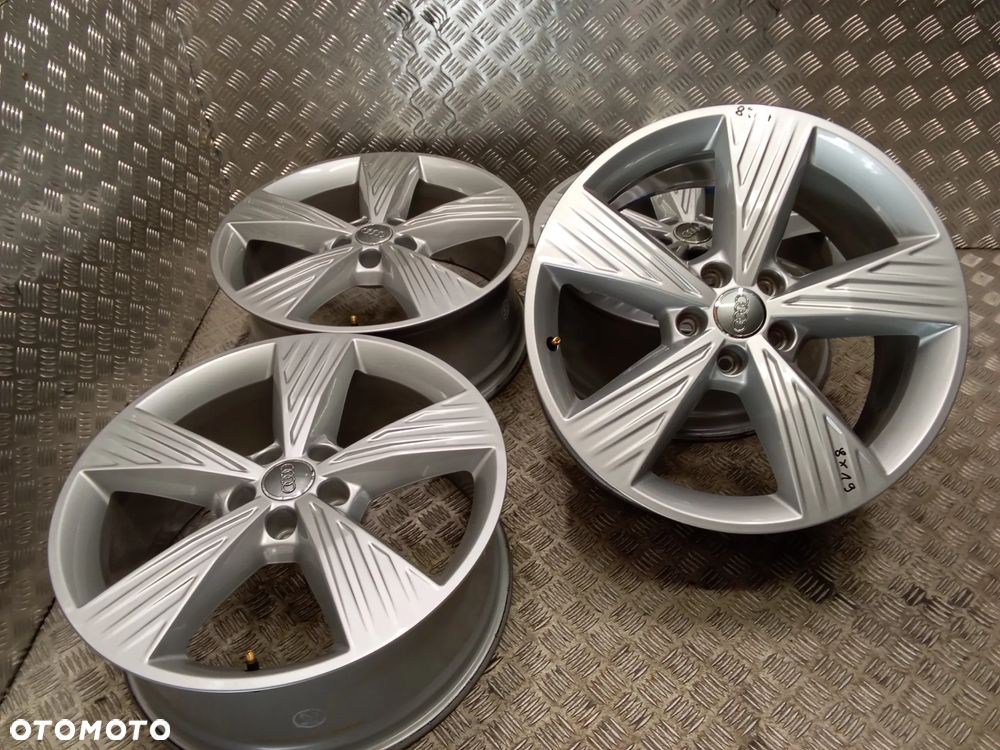 Felgi Audi Q4 E-TRON 8Jx19 et45 5x112 - 2