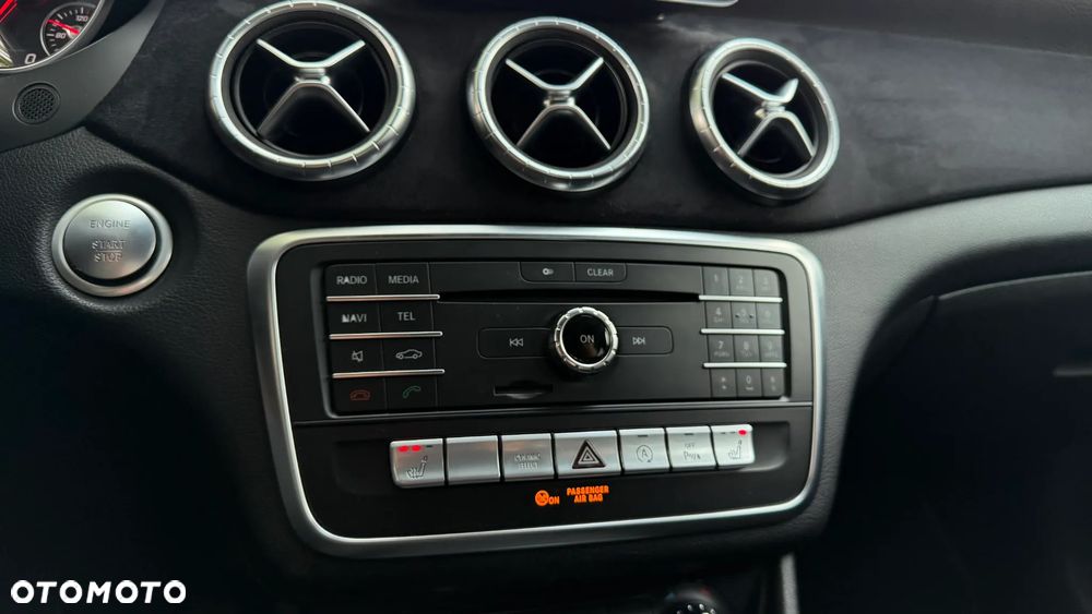 Mercedes-Benz CLA 220 d 4Matic 7G-DCT - 28