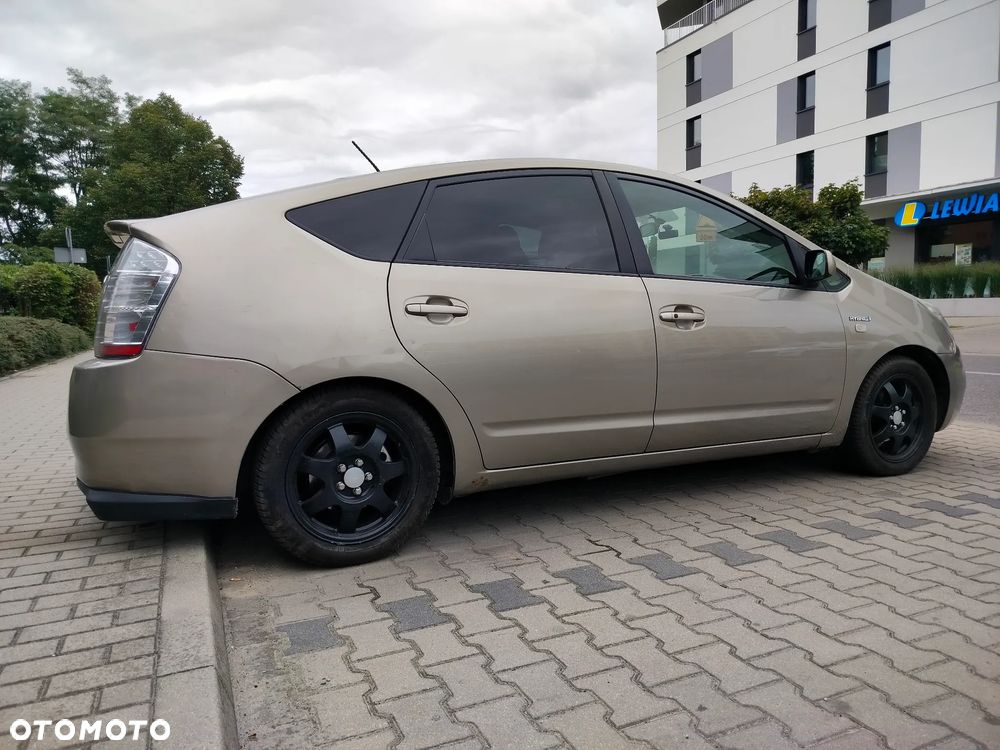 Toyota Prius 1.5 VVT-i Prestige - 2