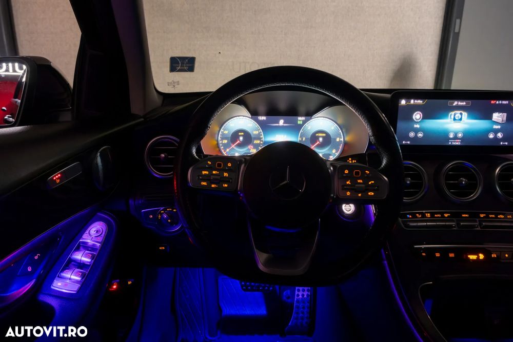 Mercedes-Benz GLC 300 d 4MATIC 9G-TRONIC AMG Line - 34