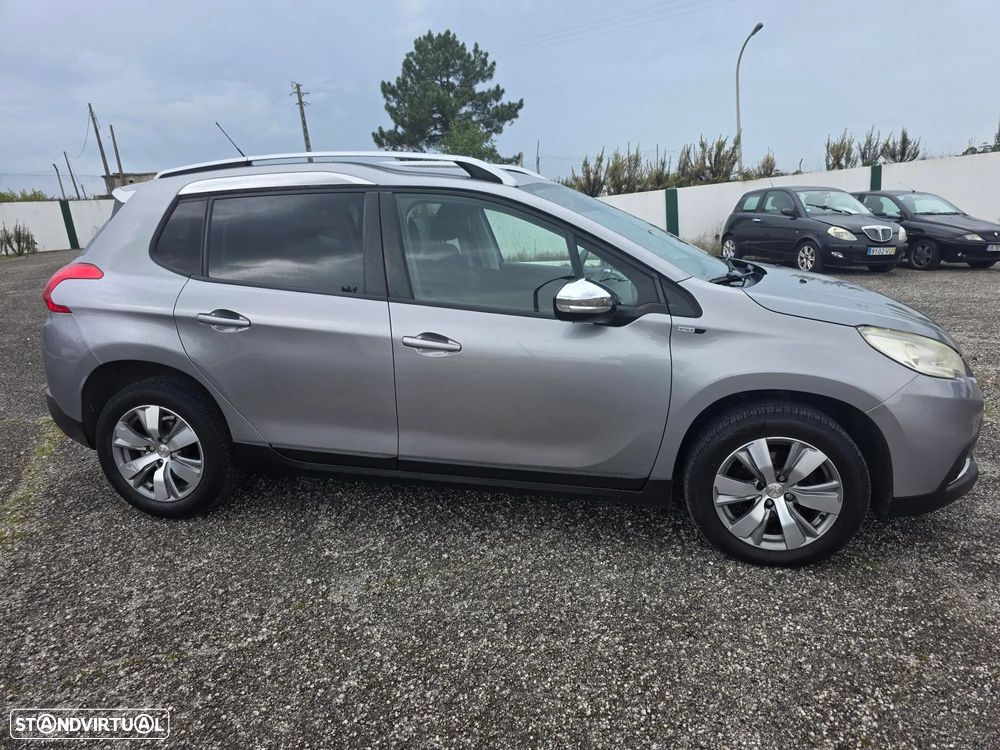 Peugeot 2008 1.6 BlueHDi Style - 9