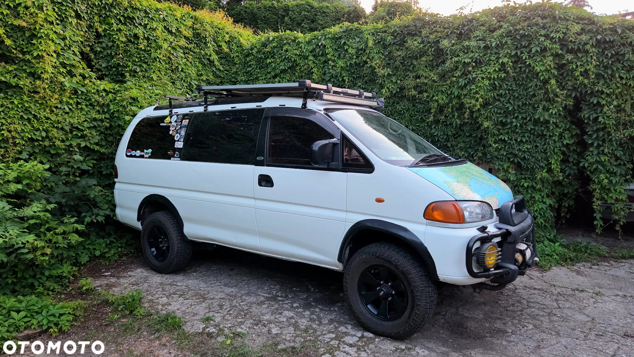 Mitsubishi Space Gear - 25
