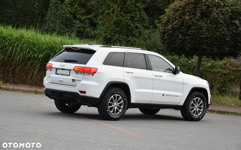 Jeep Grand Cherokee - 15