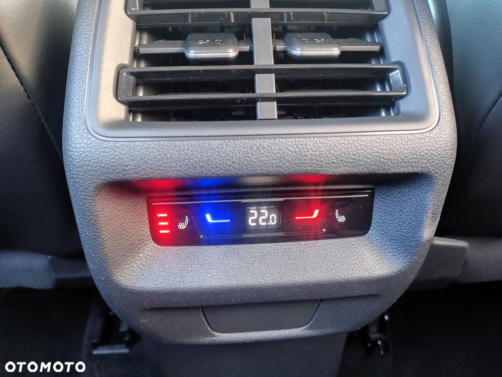 Volkswagen Tiguan - 32