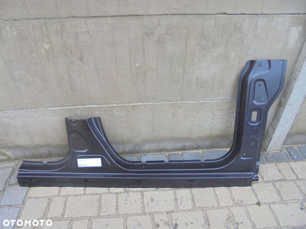 mercedes b-klasa w246 - słupek, próg prawy nowy - 1
