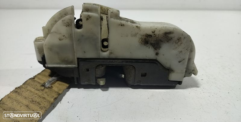Fecho Porta  Fte Esq Volkswagen Polo (6N1) - 3