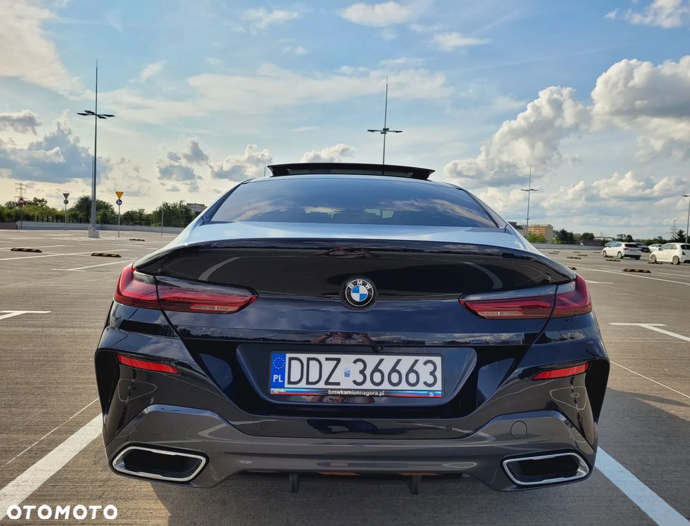 BMW Seria 8 - 14