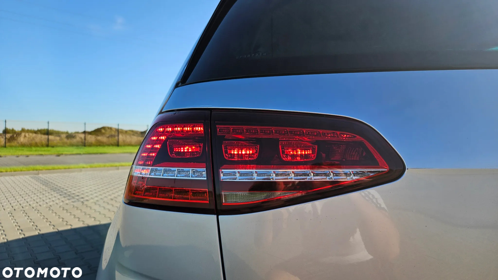 Volkswagen Golf 2.0 TDI SCR DSG Highline - 14