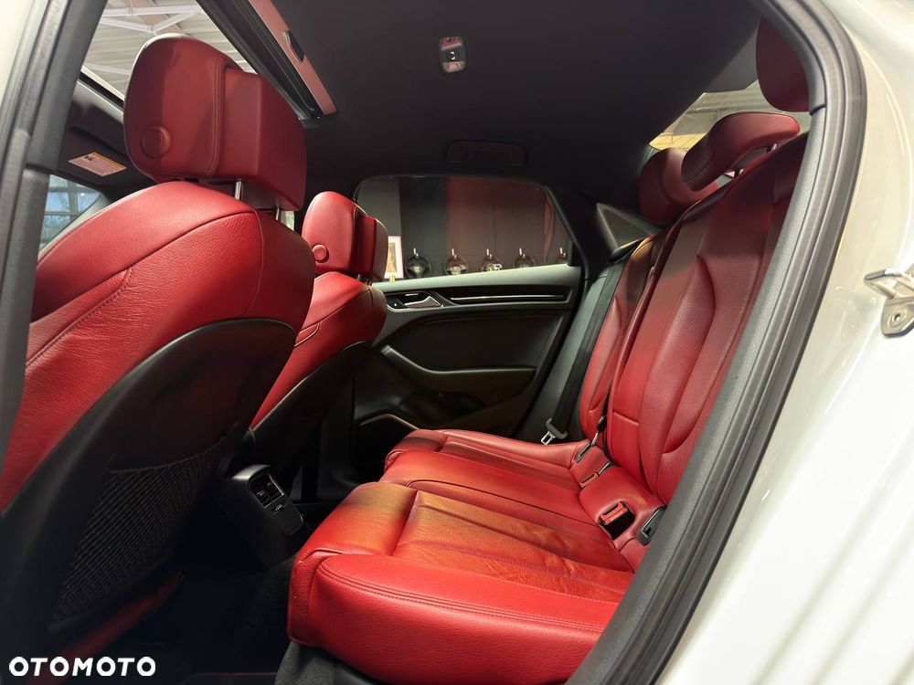 Audi S3 S tronic - 25
