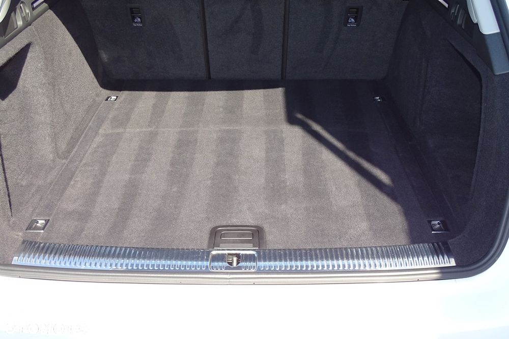 Audi A4 Avant 40 TFSI quattro S tronic advanced - 30