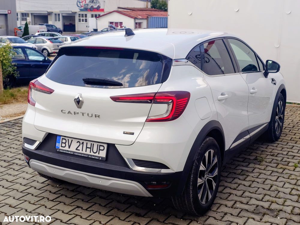 Renault Captur 140 EDC MHEV Techno - 10