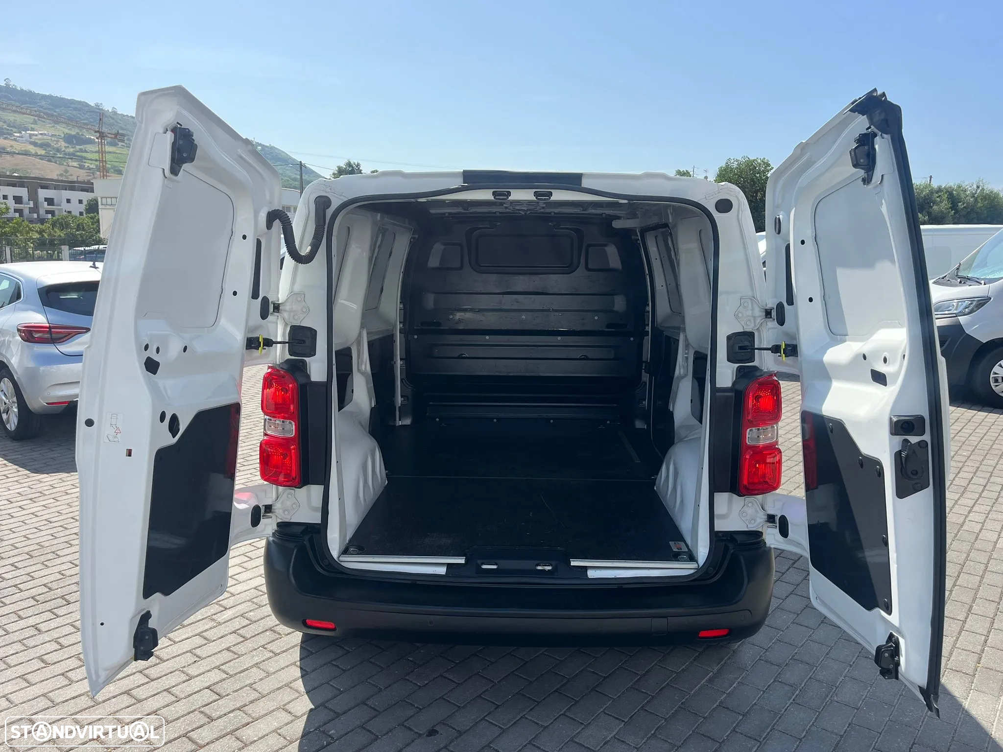 Citroën JUMPY 1.5 BLUEHDI 120cv L2 H1 - CÂMERA - GPS - IVA DEDUTÍVEL - 9