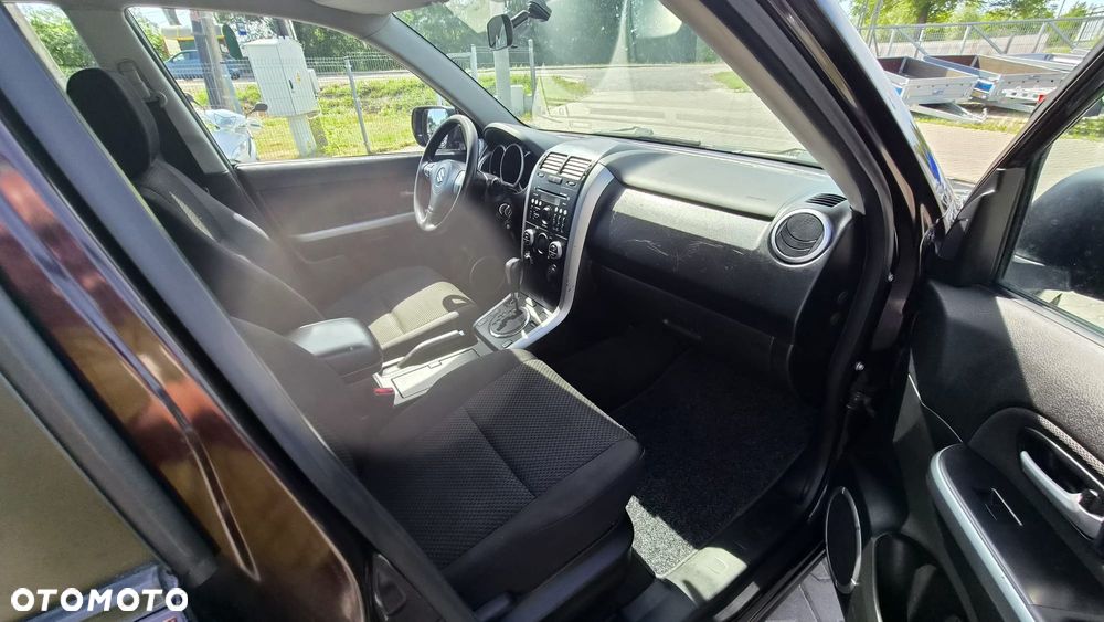 Suzuki Grand Vitara 2.0 De Luxe - 13