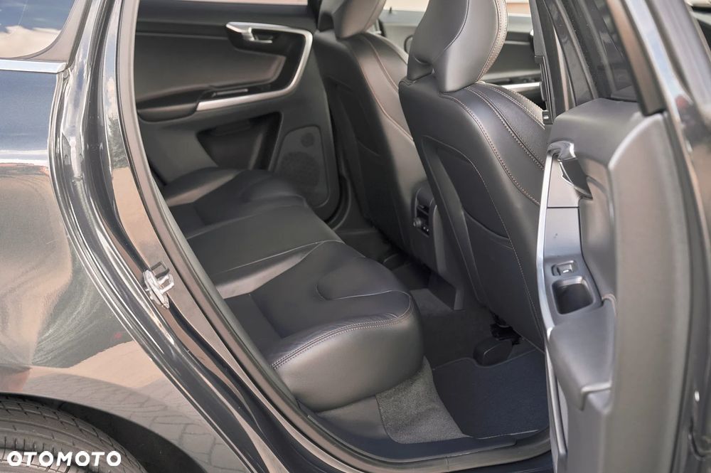 Volvo XC 60 D4 Geartronic Summum - 20