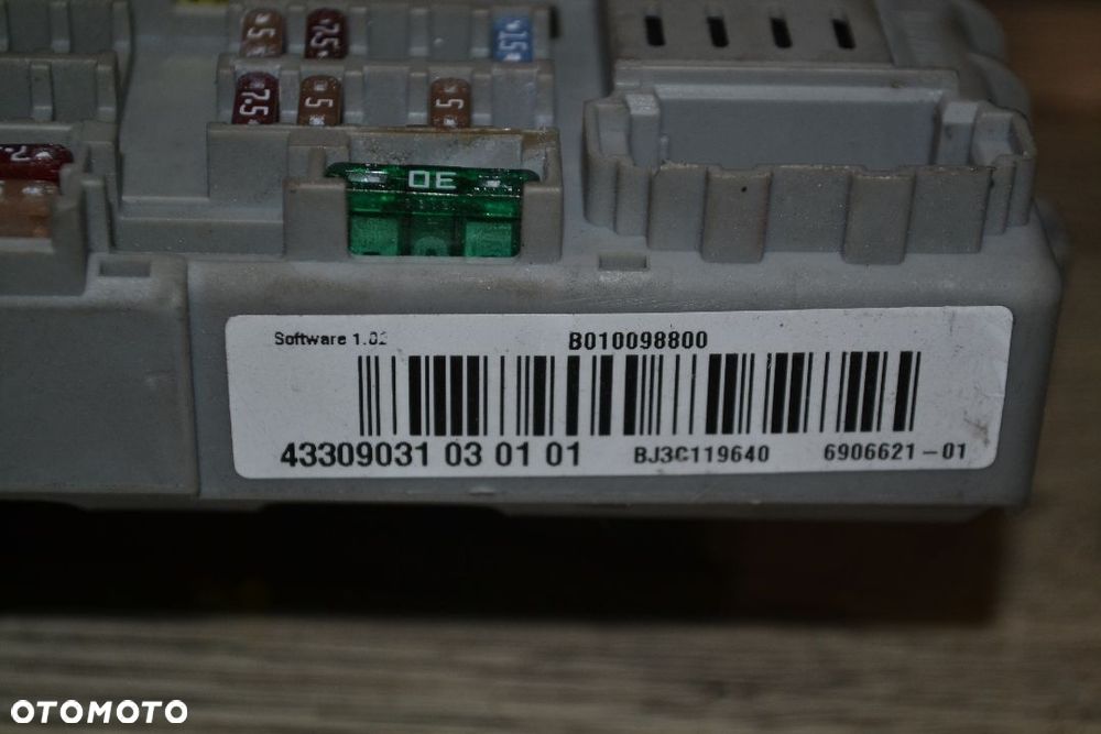 BMW E81 E82 E87 E88 E90 E92 MODUŁ BSI SKRZYNKA BEZPIECZNIKÓW 6906621-06 6906621-03 - 4
