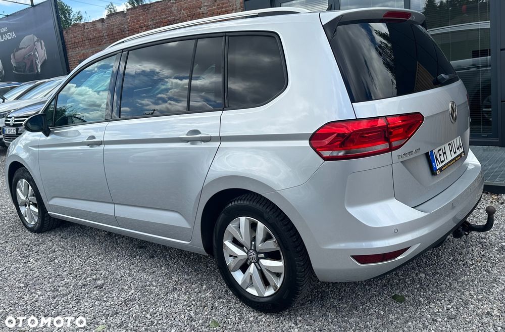 Volkswagen Touran 1.6 TDI SCR BlueMotion Technology DSG Comfortline - 19
