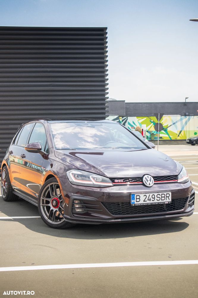Volkswagen Golf GTI (BlueMotion Technology) DSG Performance - 17
