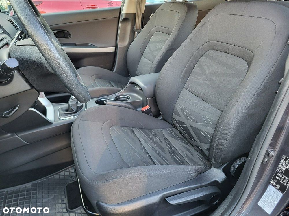 Kia Ceed - 13