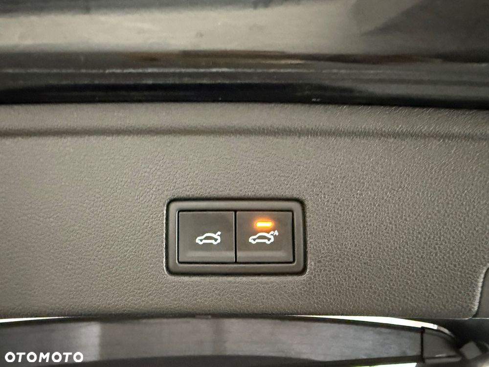 Volkswagen Touareg 3.0 V6 TDI SCR 4Mot - 28