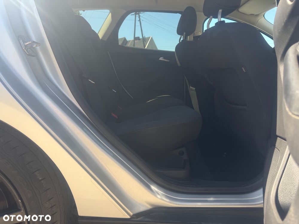 Ford Focus - 30