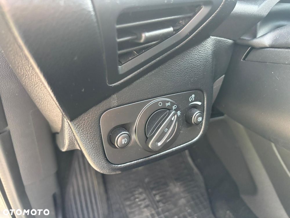 Ford Kuga - 17