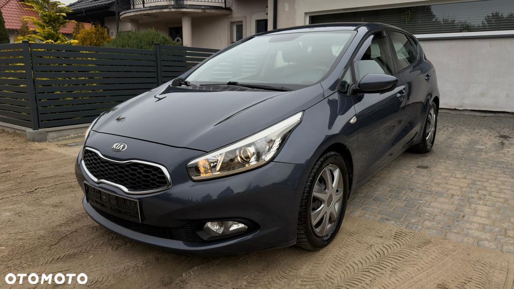 Kia Ceed 1.4 CVVT Dream-Team Edition - 1