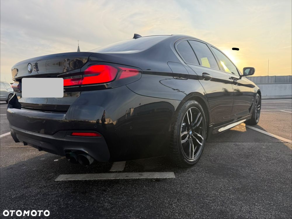 BMW Seria 5 530i xDrive GPF - 7