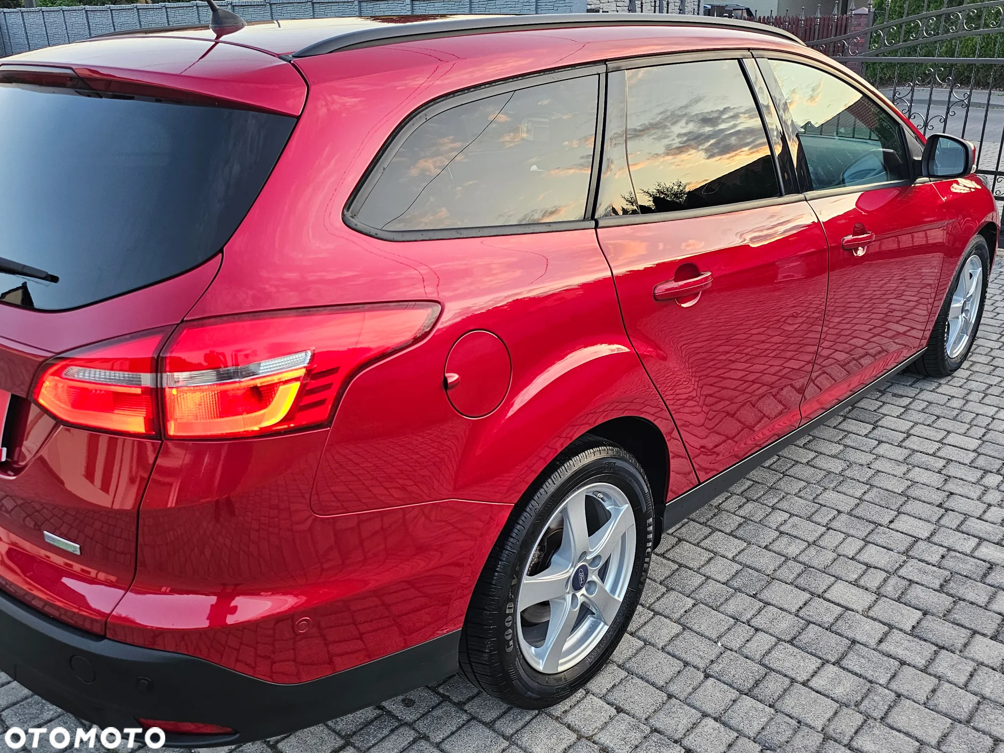 Ford Focus Turnier 1.0 EcoBoost Start-Stopp-System ACTIVE X - 12