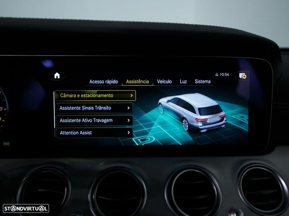 Mercedes-Benz E 300 de AMG Line - 32