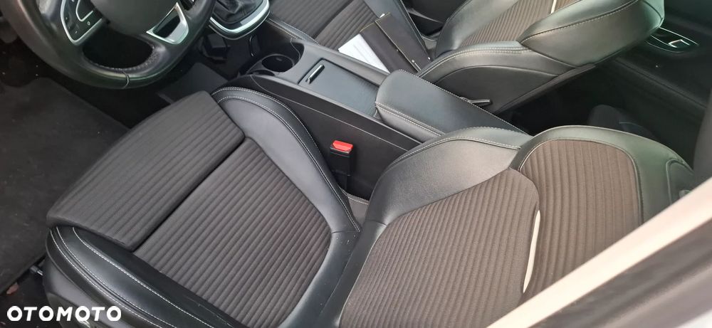 Renault Scenic 1.3 TCe Energy Bose - 11