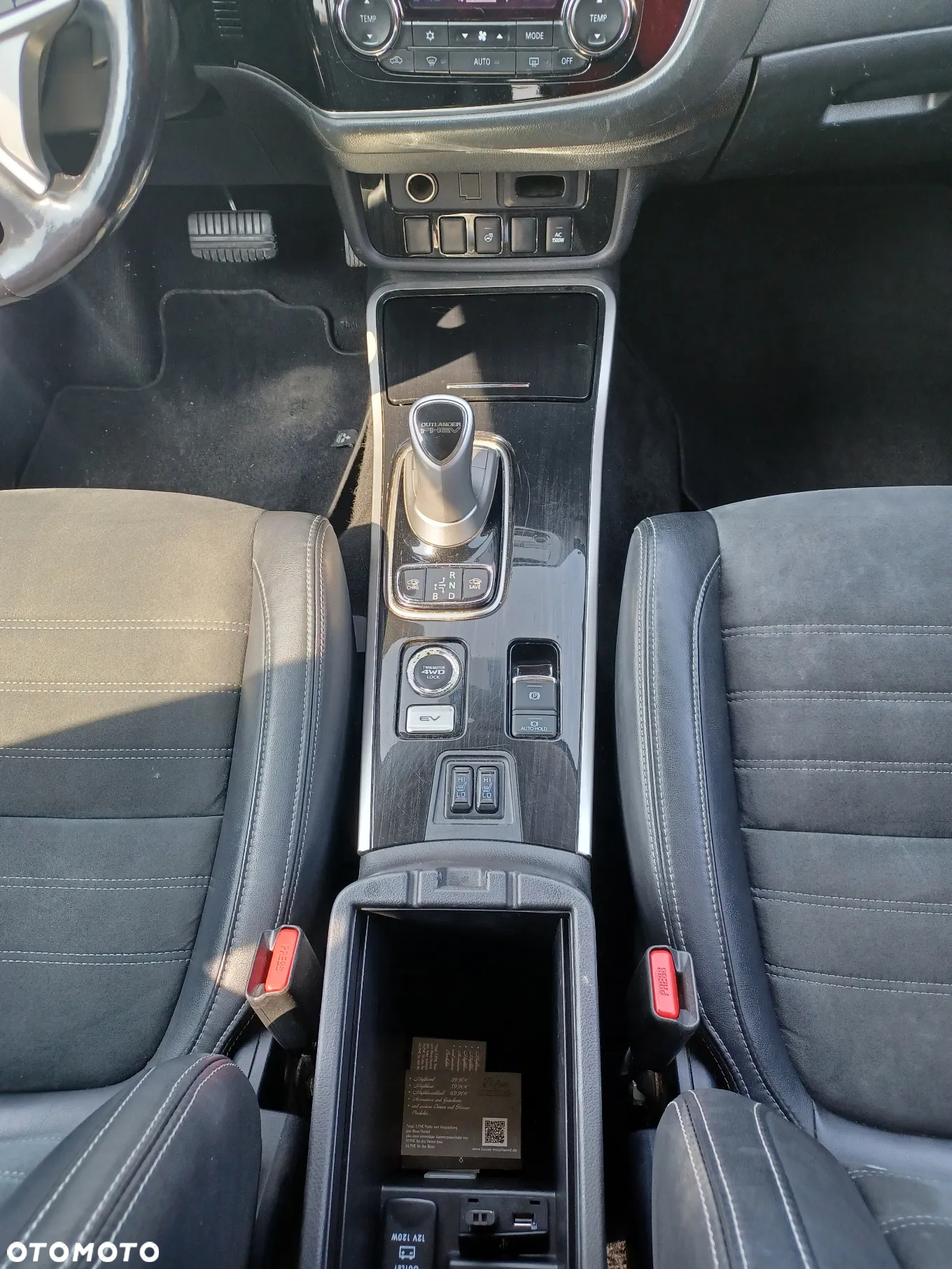 Mitsubishi Outlander 2.0 4WD Plug-In Hybrid Plus - 20
