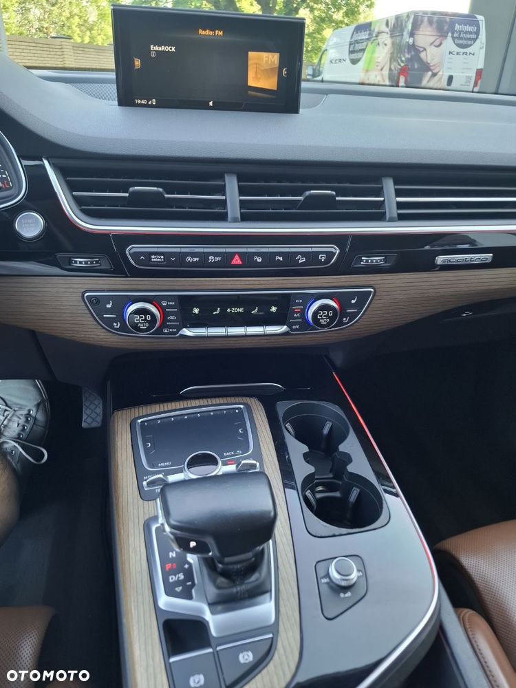 Audi Q7 - 9
