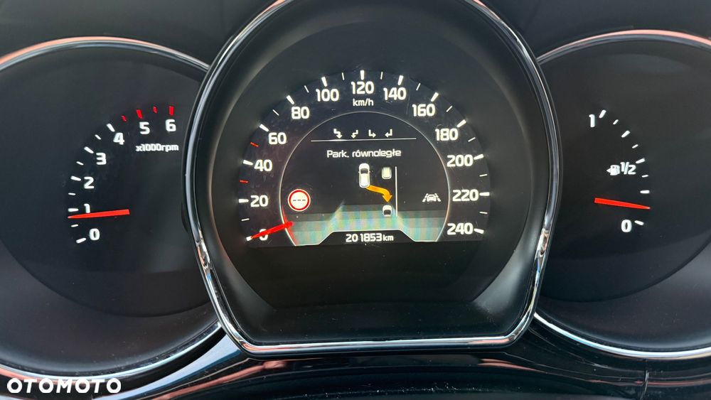 Kia Ceed 1.6 CRDi 136 ISG Platinum Edition - 25