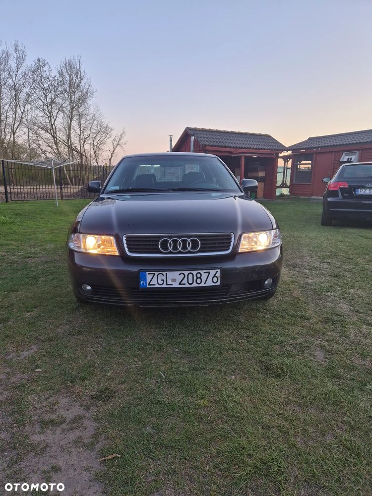 Audi A4 Limousine - 2
