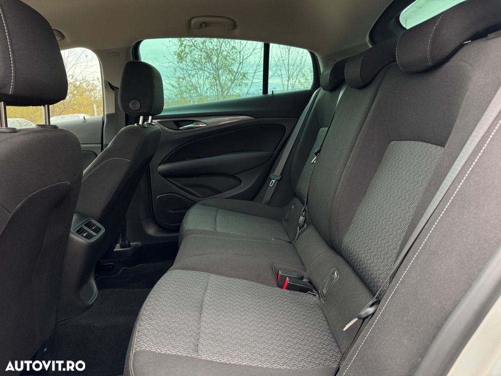 Opel Insignia - 14