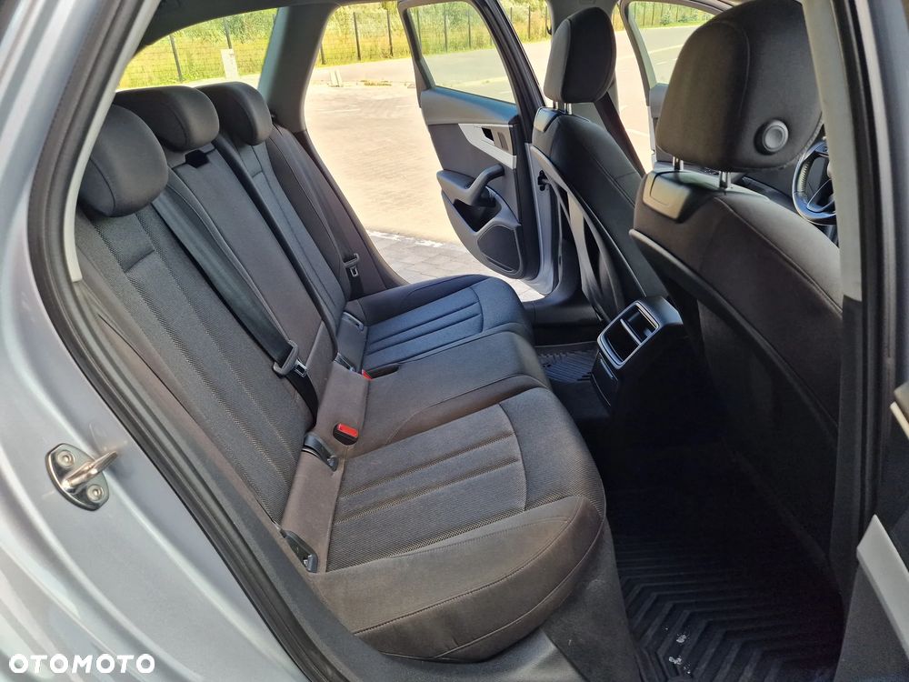 Audi A4 Avant 2.0 TDI S tronic - 28