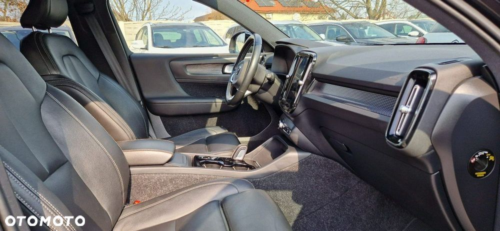 Volvo XC 40 - 31