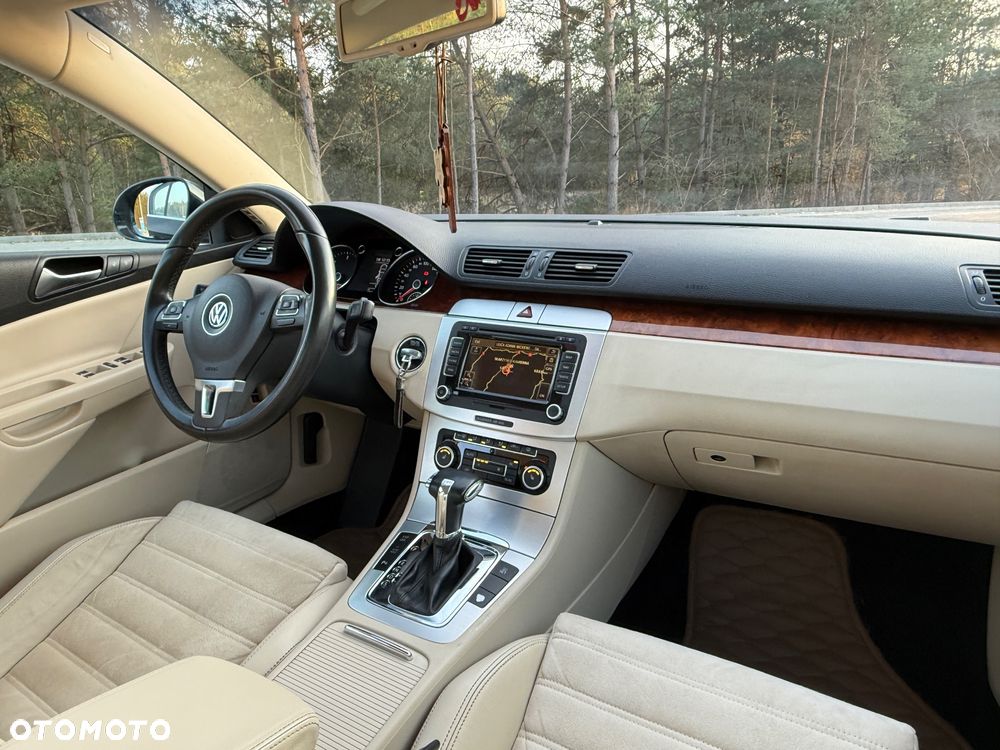 Volkswagen Passat 2.0 TDI Highline DSG - 17