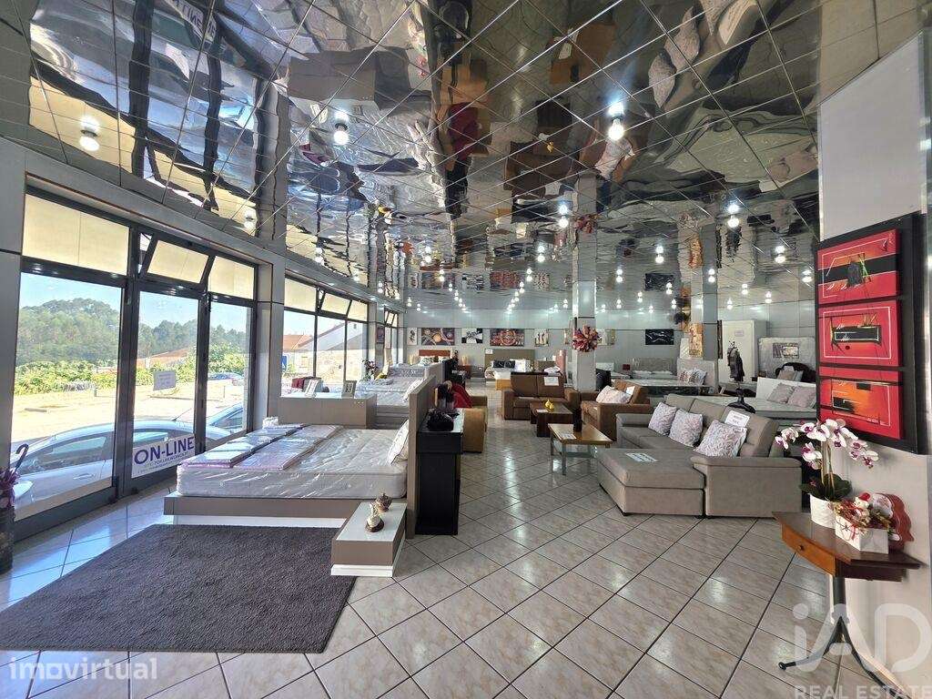 Prédio em Águas Santas de 520 m2 - Grande imagem: 2/39