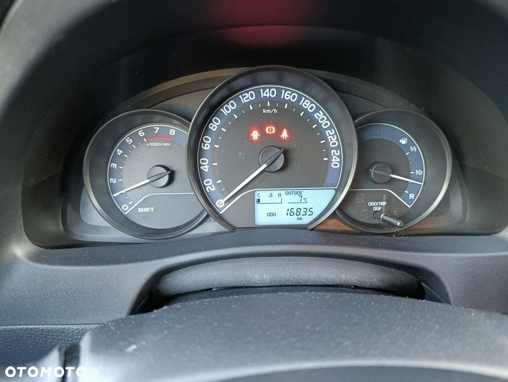 Toyota Auris 1.33 Dual-VVT-i Comfort - 17