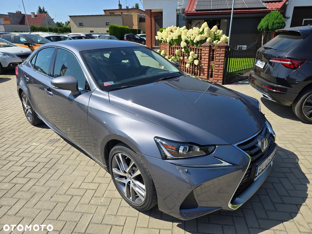 Lexus IS - 2