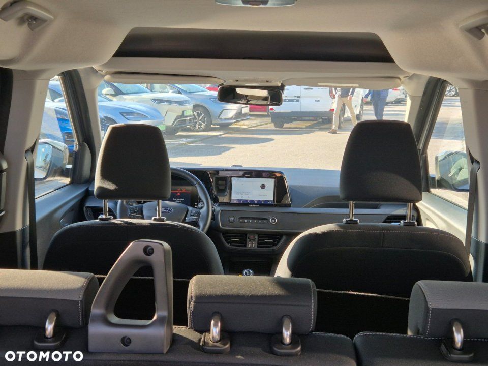 Ford Tourneo Courier - 12
