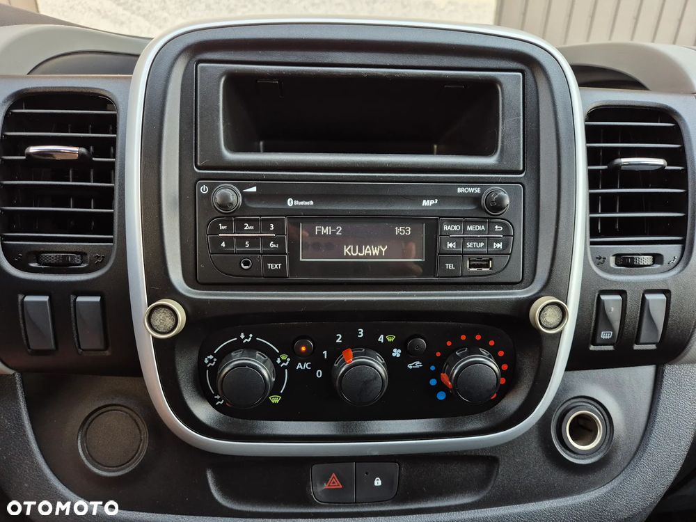 Renault TRAFIC BRYGADÓWKA 6 MIEJSC - 10