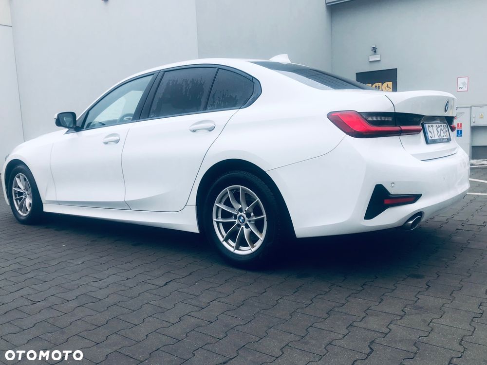 BMW Seria 3 318d Business Edition - 3